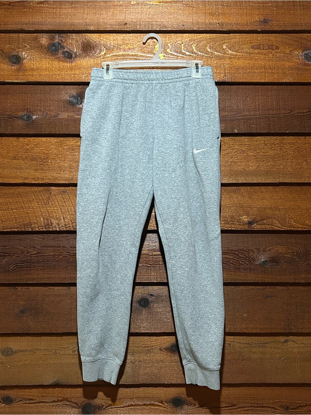 nike cuffed sweatpants